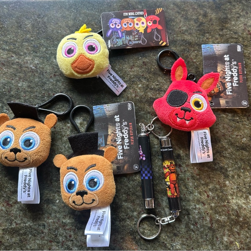 Five Nights at Freddy’s Keychain Bundle